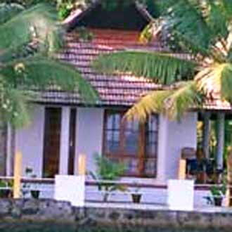 Vembanad Bungalow, Kumarakom 4